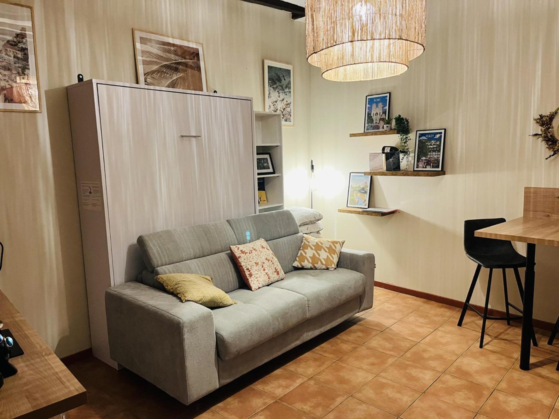 Logement, Plein Centre Du Village De Verzy Екстер'єр фото